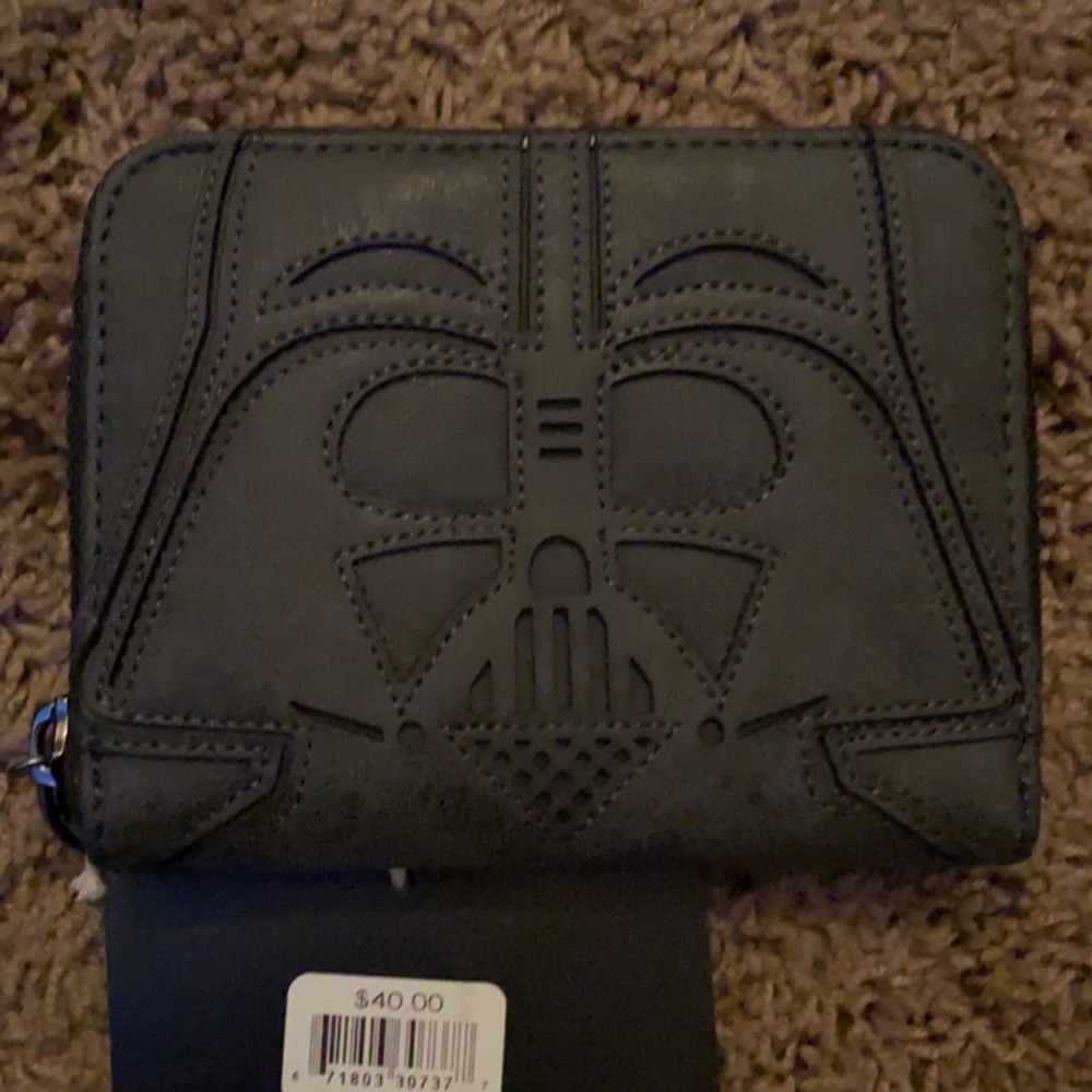 Brand new Darth Vader wallet